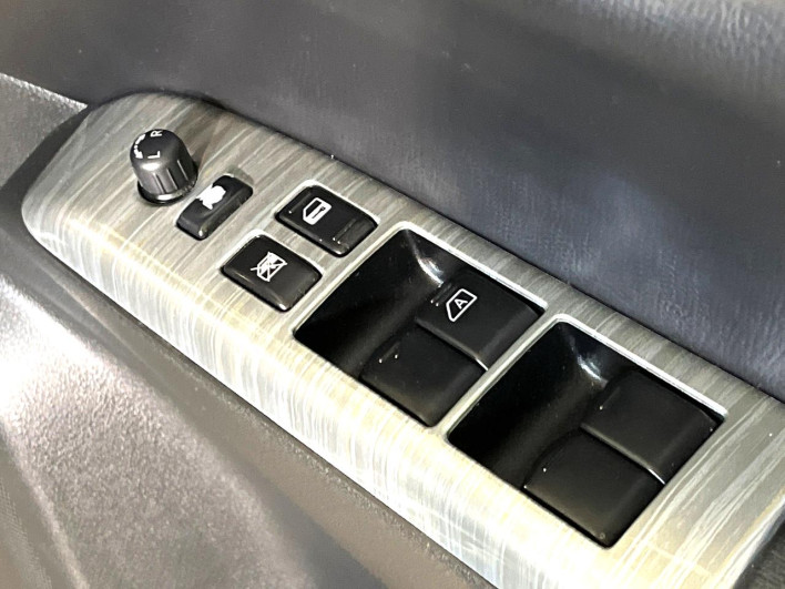 2014 Nissan Elgrand DBA-TNE52 (UW-69f06798a42a5)[10]