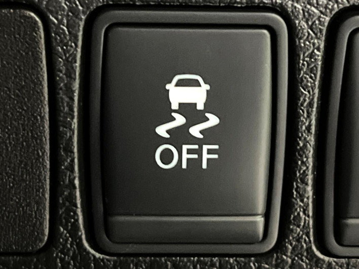 2014 Nissan Elgrand DBA-TNE52 (UW-69f06798a42a5)[25]