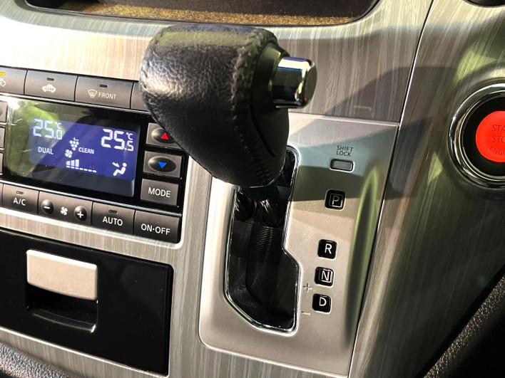 2014 Nissan Elgrand DBA-TNE52 (UW-69f06798a42a5)[16]