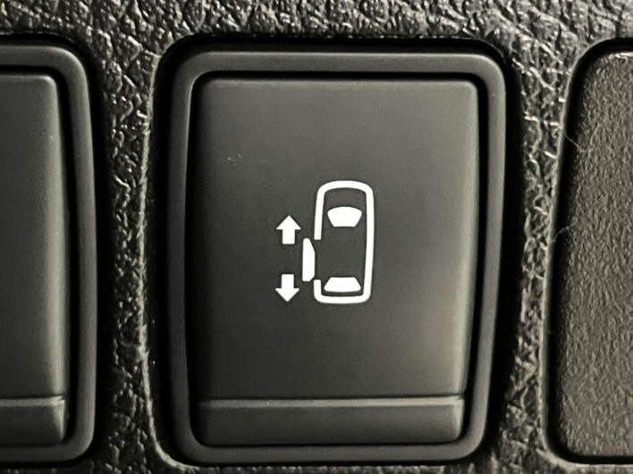 2014 Nissan Elgrand DBA-TNE52 (UW-69f06798a42a5)[26]