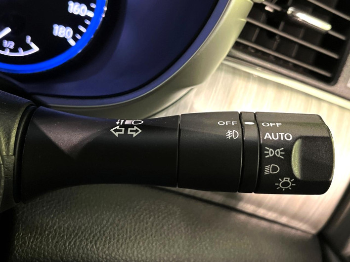 2014 Nissan Elgrand DBA-TNE52 (UW-69f06798a42a5)[22]