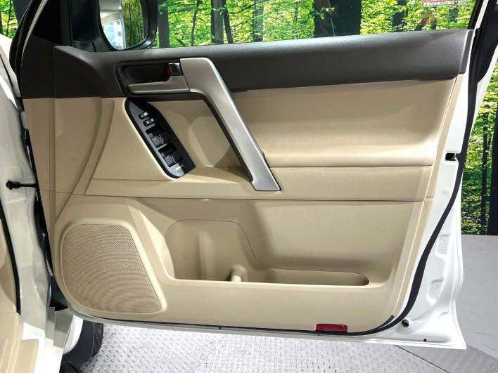 2022 Toyota Land Cruiser Prado 3BA-TRJ150W (UW-69f06798ce0d7)[4]