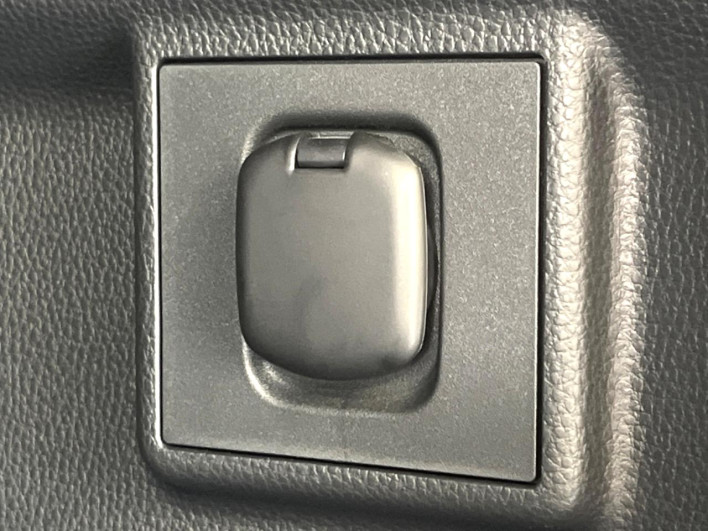 2025 Toyota Land Cruiser 250 3BA-TRJ250W (UW-69f0679b6b76c)[17]