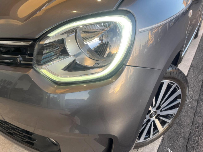 2020 Renault Twingo 3BA-AHH4B (UW-69f0679df40cb)[23]