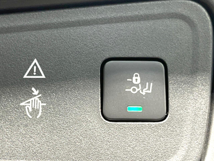 2019 Peugeot 3008 LDA-P84AH01 (UW-69f0679f94224)[17]