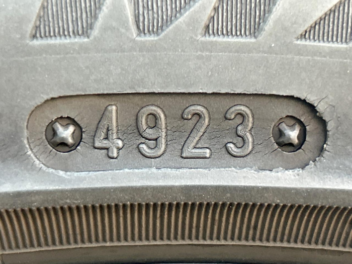 2015 Subaru Levorg DBA-VM4 (UW-69f067a02a5f1)[10]