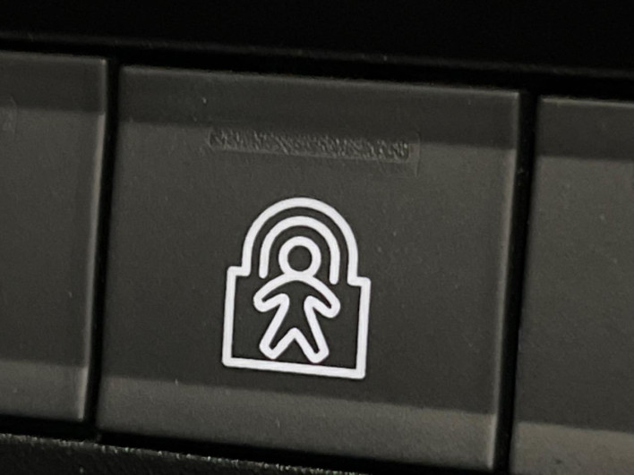2021 Citroen Berlingo 3DA-K9CYH01 (UW-69f067a3deadb)[25]