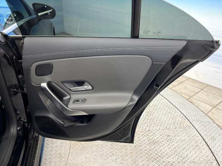 2021 Mercedes Benz CLA Class 3DA-118312M (UW-69f067a410508)[21]