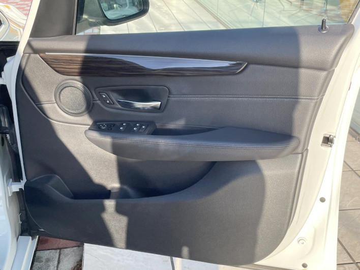 2014 BMW 2 Series DBA-2A15 (UW-69f067a600095)[8]
