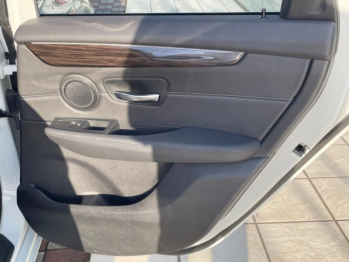 2014 BMW 2 Series DBA-2A15 (UW-69f067a600095)[10]