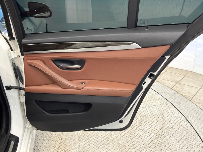 2014 BMW 5 Series LDA-FW20 (UW-69f067a7d767b)[23]