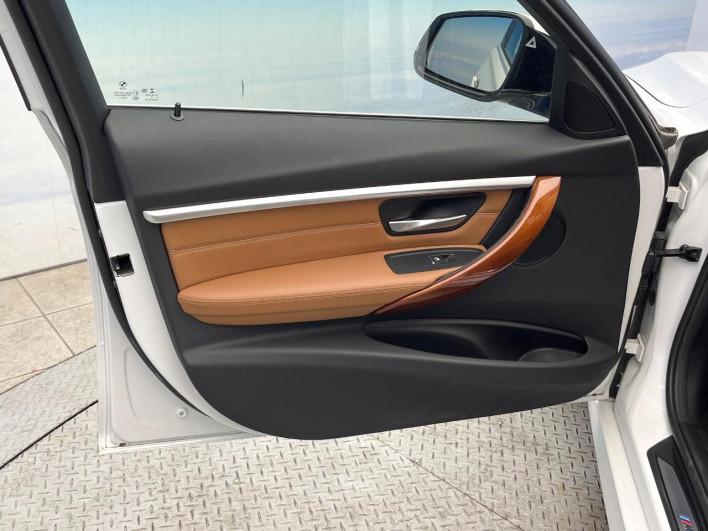 2018 BMW 3 Series LDA-8C20 (UW-69f067a932244)[28]