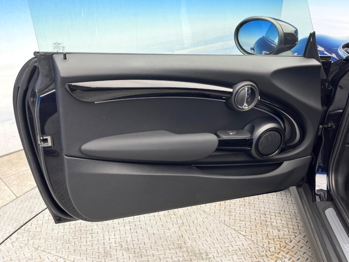 2024 Rover Mini 3BA-XR20MW (UW-69f067ad6dc8f)[28]