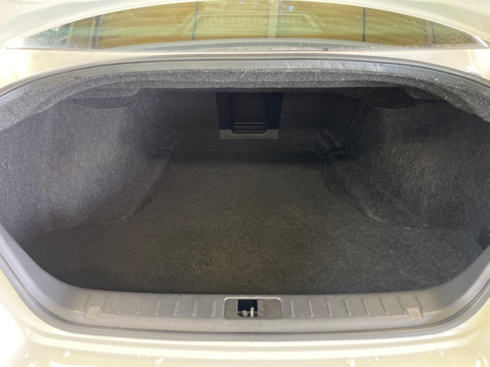 2015 Nissan Fuga DBA-Y51 (UW-69f067adbe364)[4]