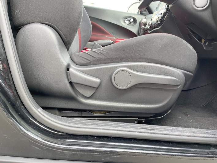 2013 Nissan JUKE DBA-YF15 (UW-69f067adf10d4)[15]