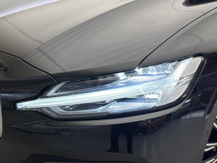 2023 Volvo V60 5AA-ZB420TM (UW-69f067b032ddb)[5]