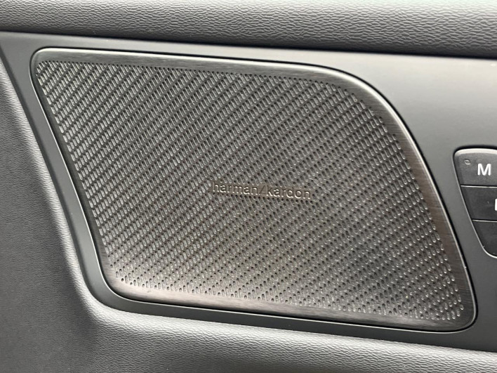 2023 Volvo V60 5AA-ZB420TM (UW-69f067b032ddb)[20]