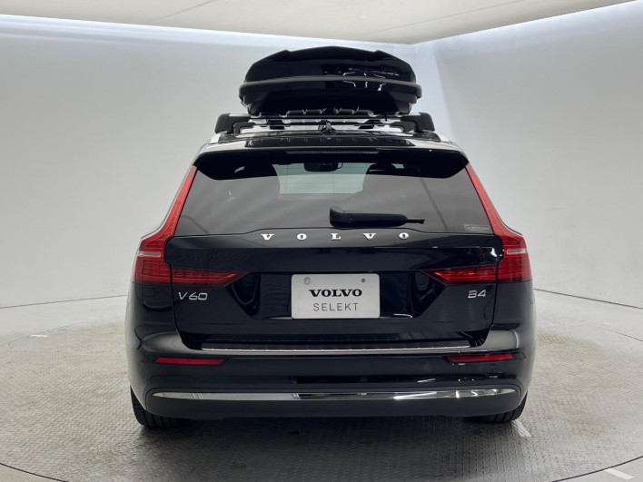 2023 Volvo V60 5AA-ZB420TM (UW-69f067b032ddb)[11]