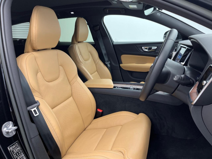 2023 Volvo V60 5AA-ZB420TM (UW-69f067b032ddb)[22]