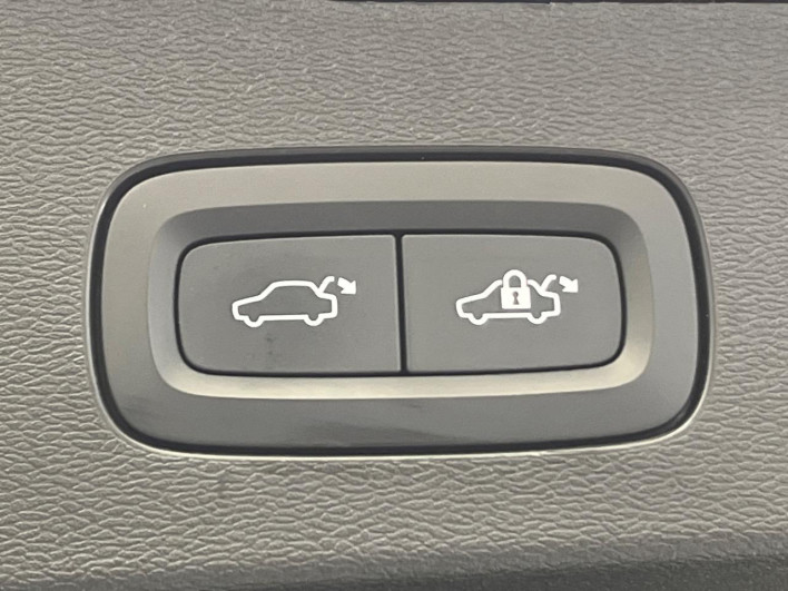 2023 Volvo V60 5AA-ZB420TM (UW-69f067b032ddb)[12]