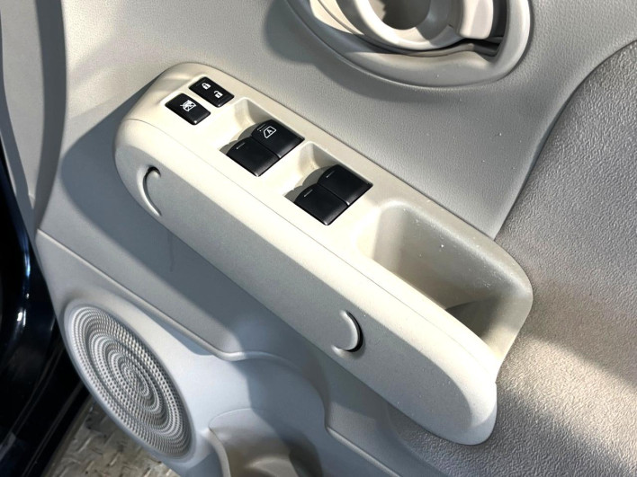 2011 Nissan Cube DBA-Z12 (UW-69f067b073a80)[27]