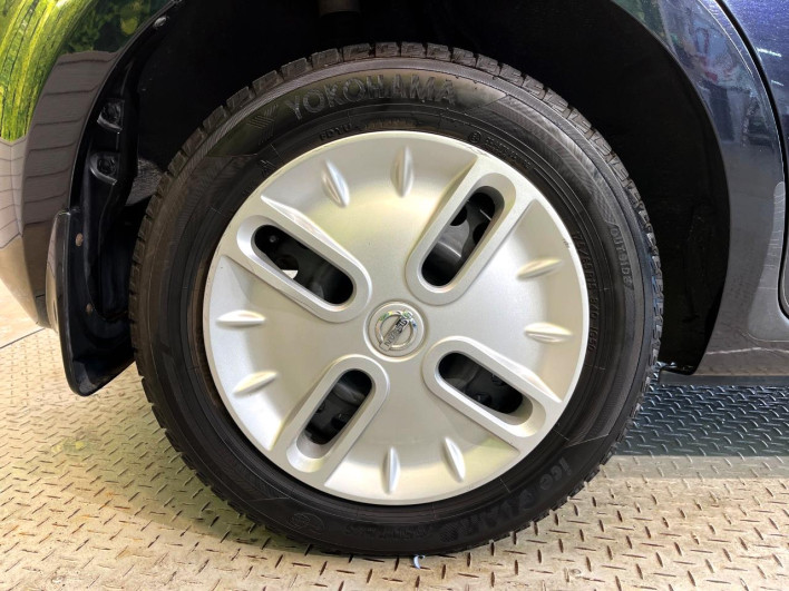 2011 Nissan Cube DBA-Z12 (UW-69f067b073a80)[15]