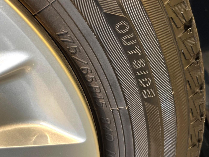 2011 Nissan Cube DBA-Z12 (UW-69f067b073a80)[18]