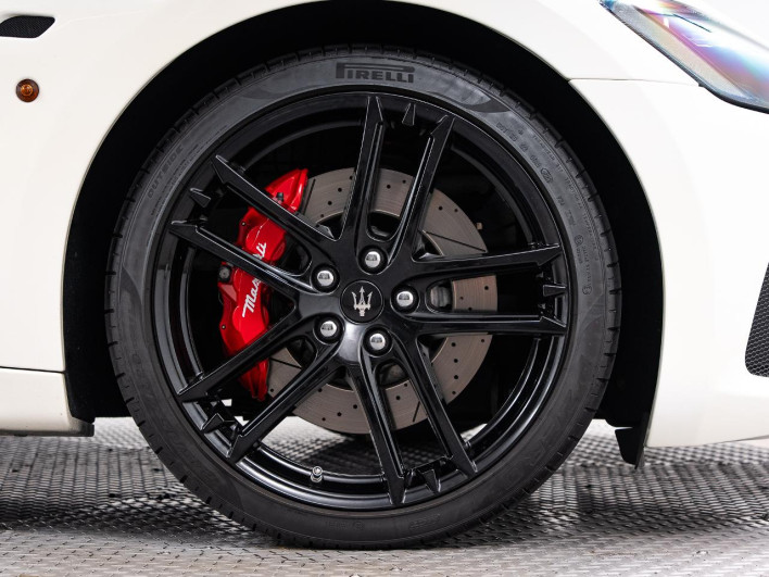 2019 Maserati Gran Cabrio ABA-MGCMC (UW-69f067b1da678)[15]