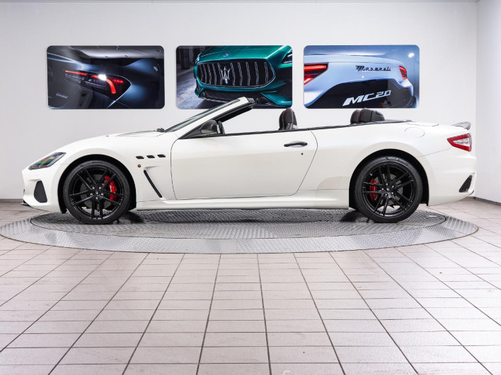 2019 Maserati Gran Cabrio ABA-MGCMC (UW-69f067b1da678)[14]