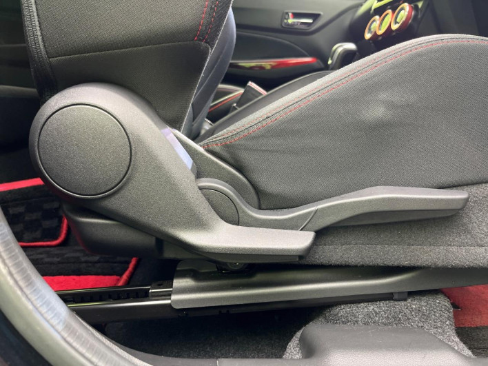 2019 Suzuki Swift Sport CBA-ZC33S (UW-69f067b20c5ce)[22]