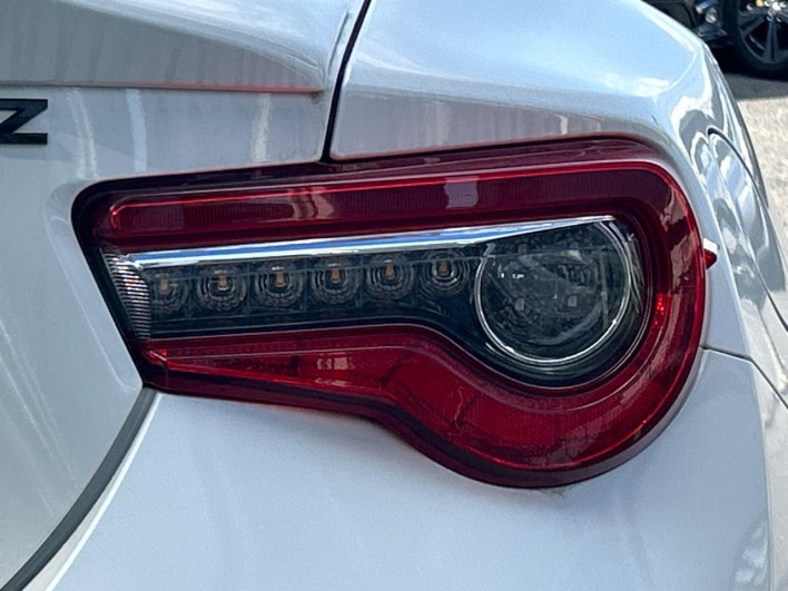 2018 Subaru BRZ DBA-ZC6 (UW-69f067b3a998d)[20]