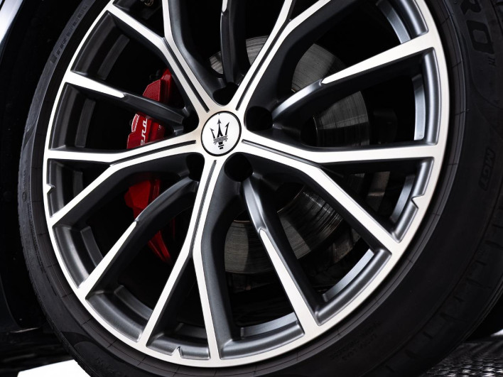 2024 Maserati Grecale 7AA-MGR20A (UW-69f067b64e9c9)[19]