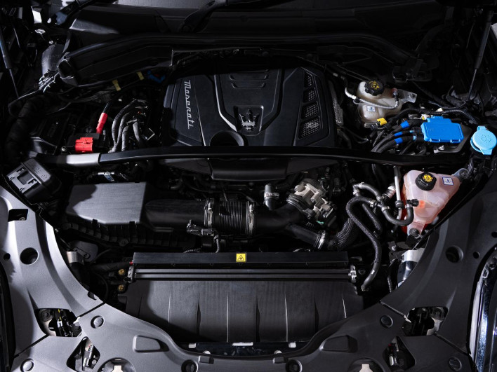 2024 Maserati Grecale 7AA-MGR20A (UW-69f067b64e9c9)[26]