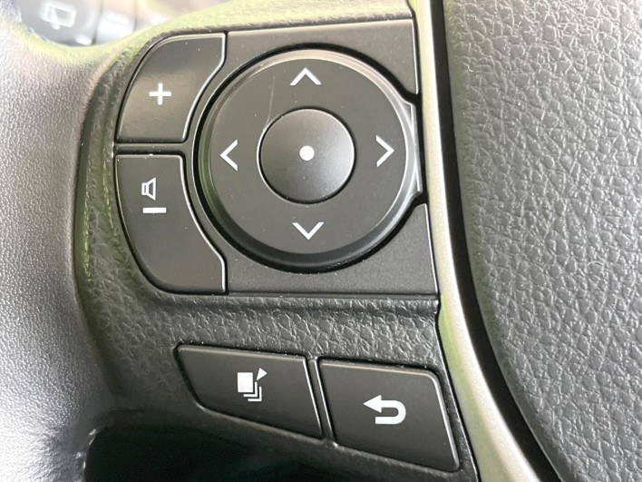 2014 Toyota Voxy DBA-ZRR80W (UW-69f067b6d1b2e)[11]