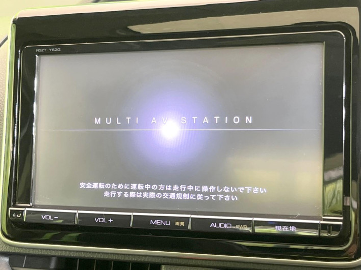 2014 Toyota Voxy DBA-ZRR80W (UW-69f067b6d1b2e)[17]