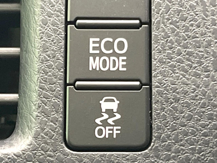 2014 Toyota Voxy DBA-ZRR80W (UW-69f067b6d1b2e)[16]