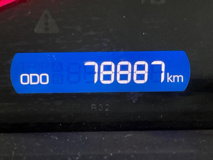 2015 Toyota Voxy DBA-ZRR80W (UW-69f067b735f59)[2]