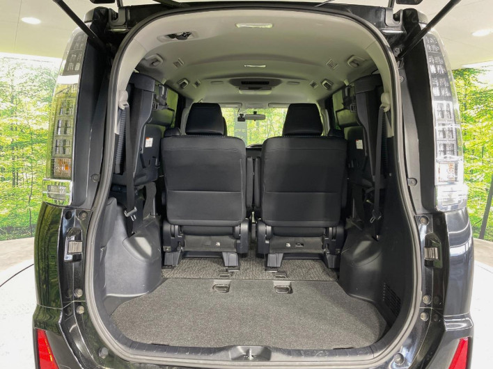 2015 Toyota Voxy DBA-ZRR80W (UW-69f067b735f59)[29]