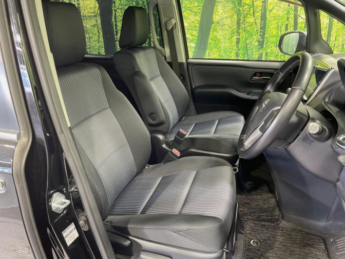 2015 Toyota Voxy DBA-ZRR80W (UW-69f067b735f59)[26]