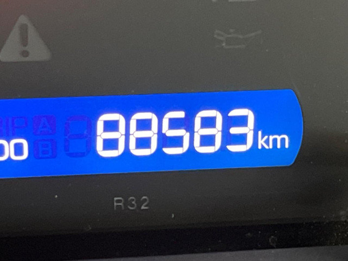 2015 Toyota Voxy DBA-ZRR80W (UW-69f067b801ae8)[2]