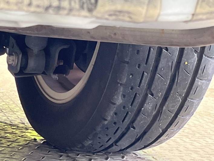 2015 Toyota Voxy DBA-ZRR80W (UW-69f067b801ae8)[7]