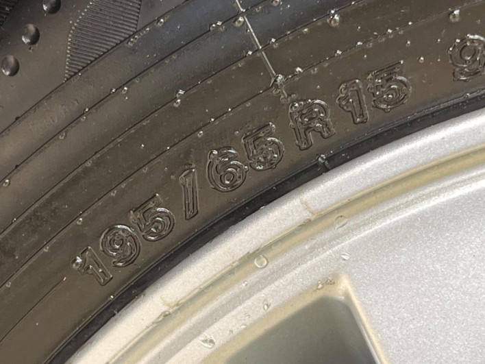 2015 Toyota Noah DBA-ZRR80G (UW-69f067b8449b8)[5]