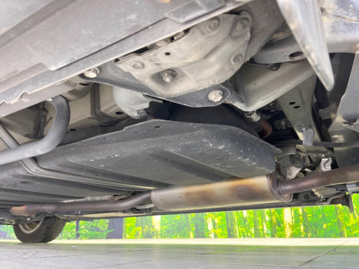 2016 Toyota Voxy DBA-ZRR80W (UW-69f067b8e7593)[21]