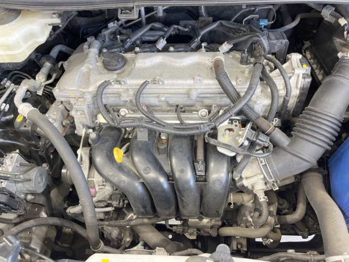 2016 Toyota Voxy DBA-ZRR80W (UW-69f067b8e7593)[15]