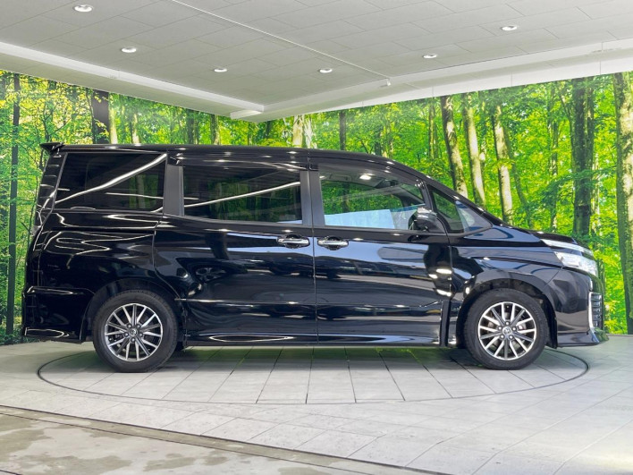 2016 Toyota Voxy DBA-ZRR80W (UW-69f067b8e7593)[9]