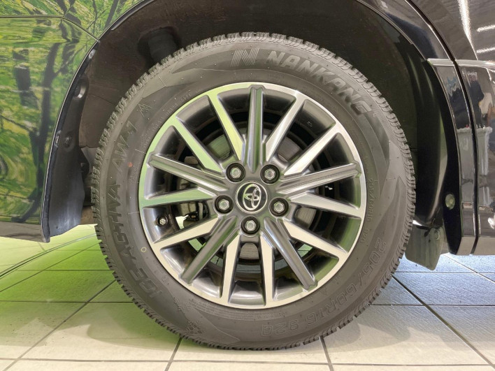 2016 Toyota Voxy DBA-ZRR80W (UW-69f067b8e7593)[19]