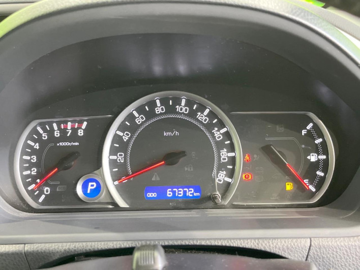 2016 Toyota Voxy DBA-ZRR80W (UW-69f067b8e7593)[26]