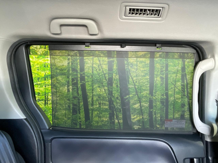 2017 Toyota Voxy DBA-ZRR80W (UW-69f067b9914dc)[29]