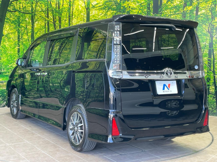 2017 Toyota Voxy DBA-ZRR80W (UW-69f067b9914dc)[17]