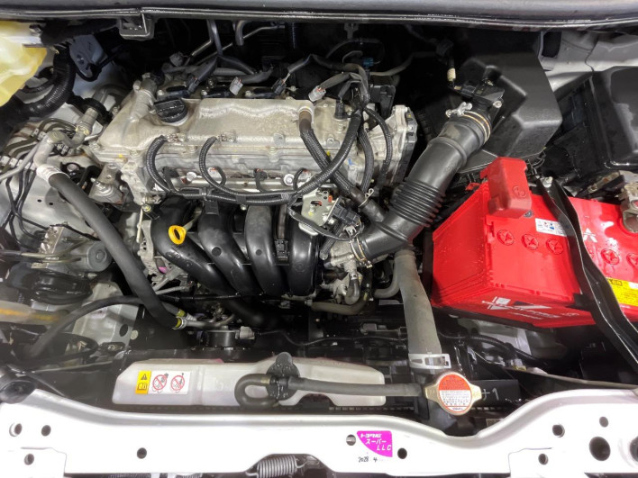 2017 Toyota Voxy DBA-ZRR80W (UW-69f067b9ea15d)[4]